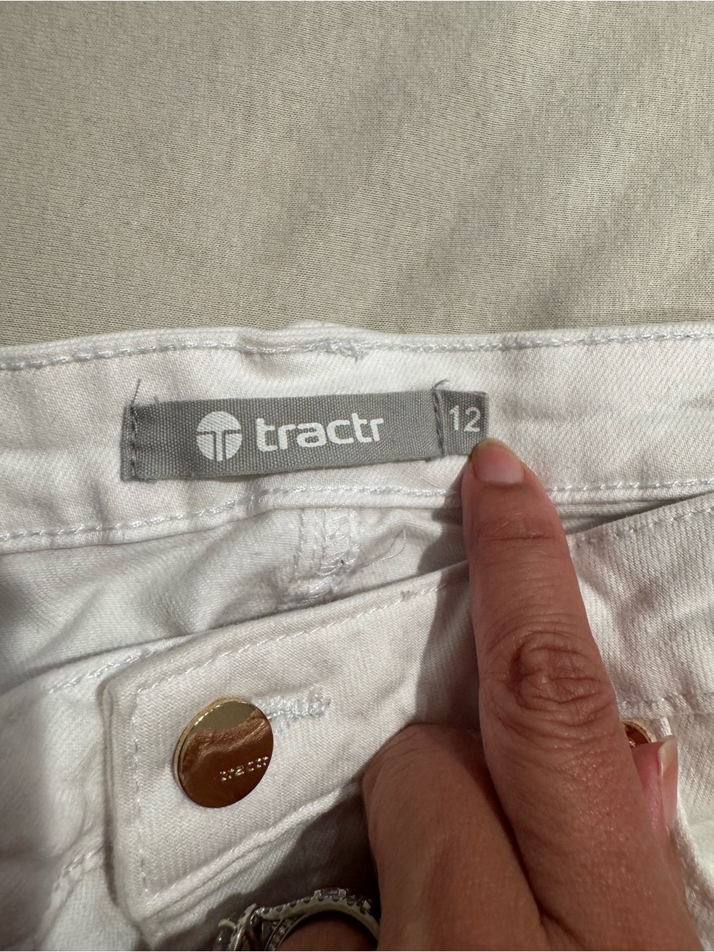 Girls/kids Tractr White Flate-Leg Jeans with Subtle Fray - Picture 3 of 3